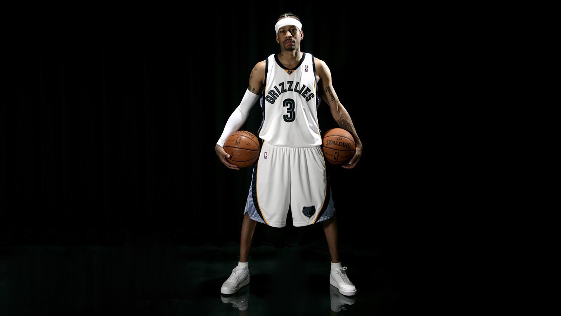 梅西第七次捧起金球奖 刷新历史纪录再创辉煌